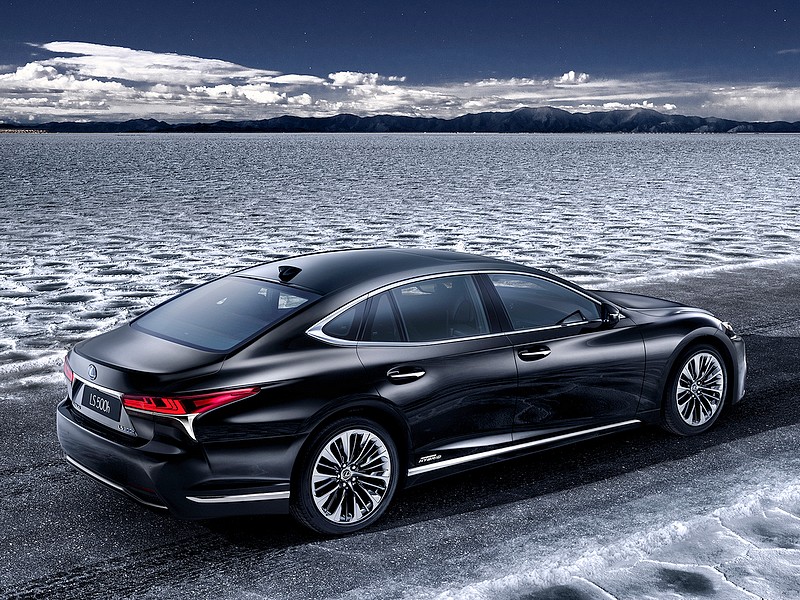 Lexus LS 500h se představí v Ženevě